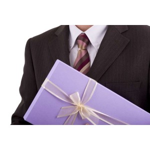 This is why your business SHOULDN’T give during the Christmas season