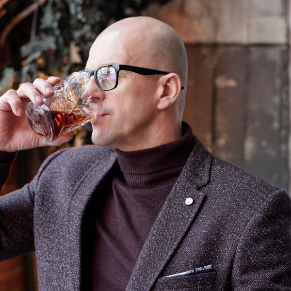 The Perfect Father's Day Gift: Whisky Gift Baskets for the Established Gentleman