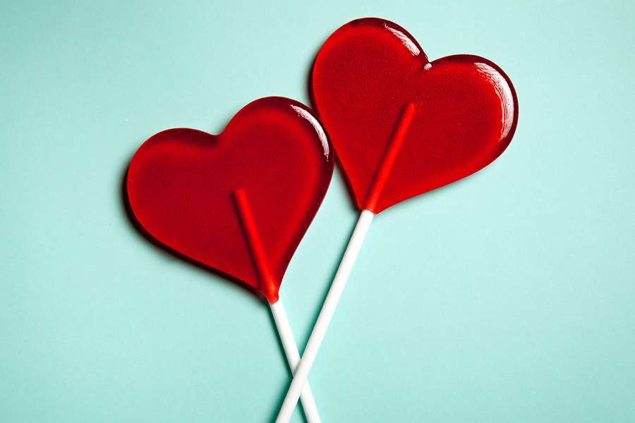 5 Etiquette Tips on Giving to Friends this Valentine’s Day